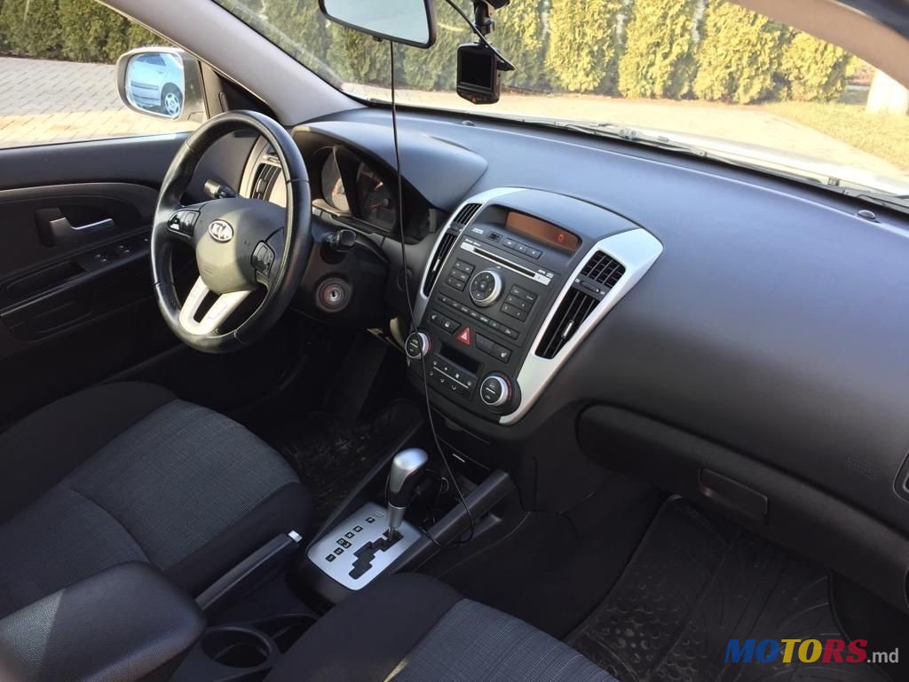 2011' Kia Ceed photo #3