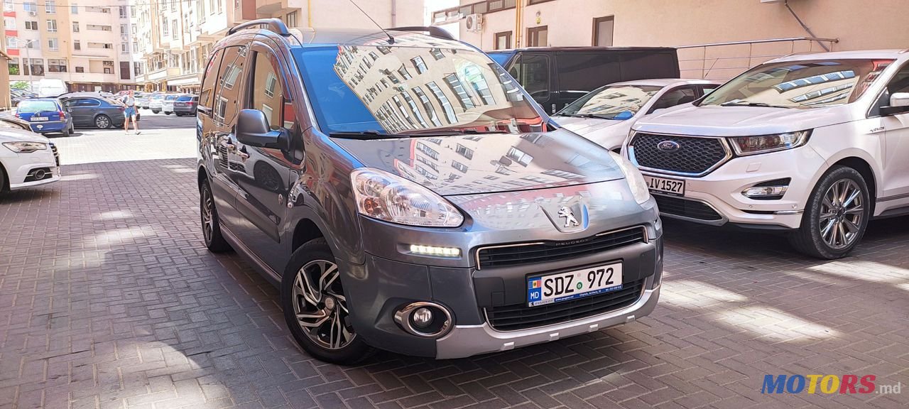 2013' Peugeot Partner photo #1