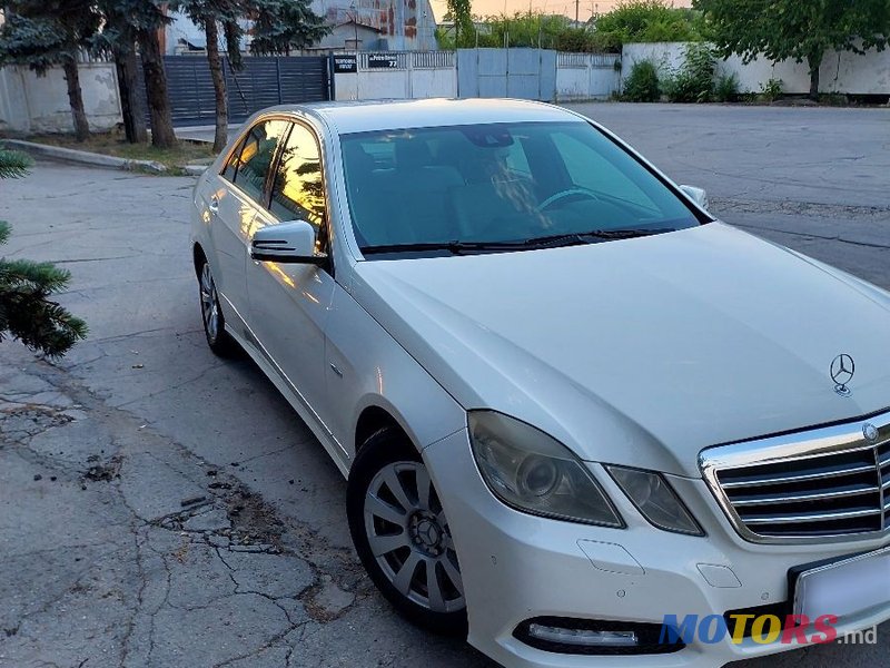 2012' Mercedes-Benz E-Class photo #2