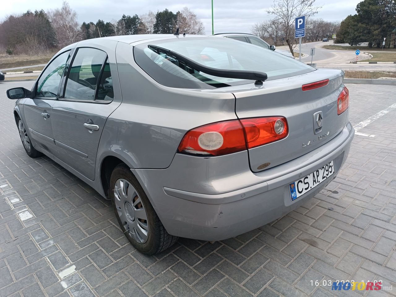 2005' Renault Laguna photo #5