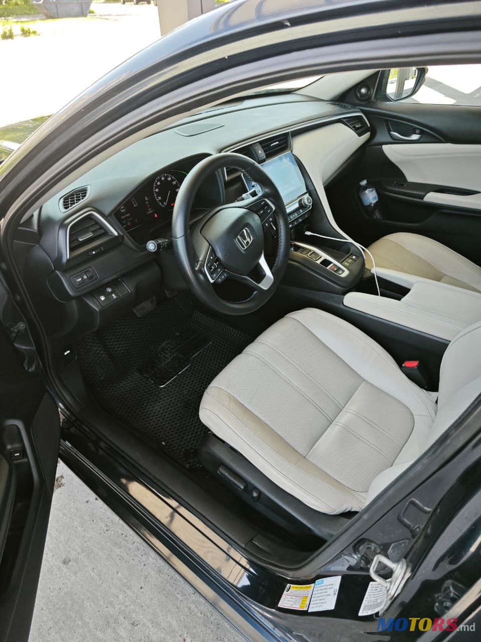 2019' Honda Insight ZE4 photo #3