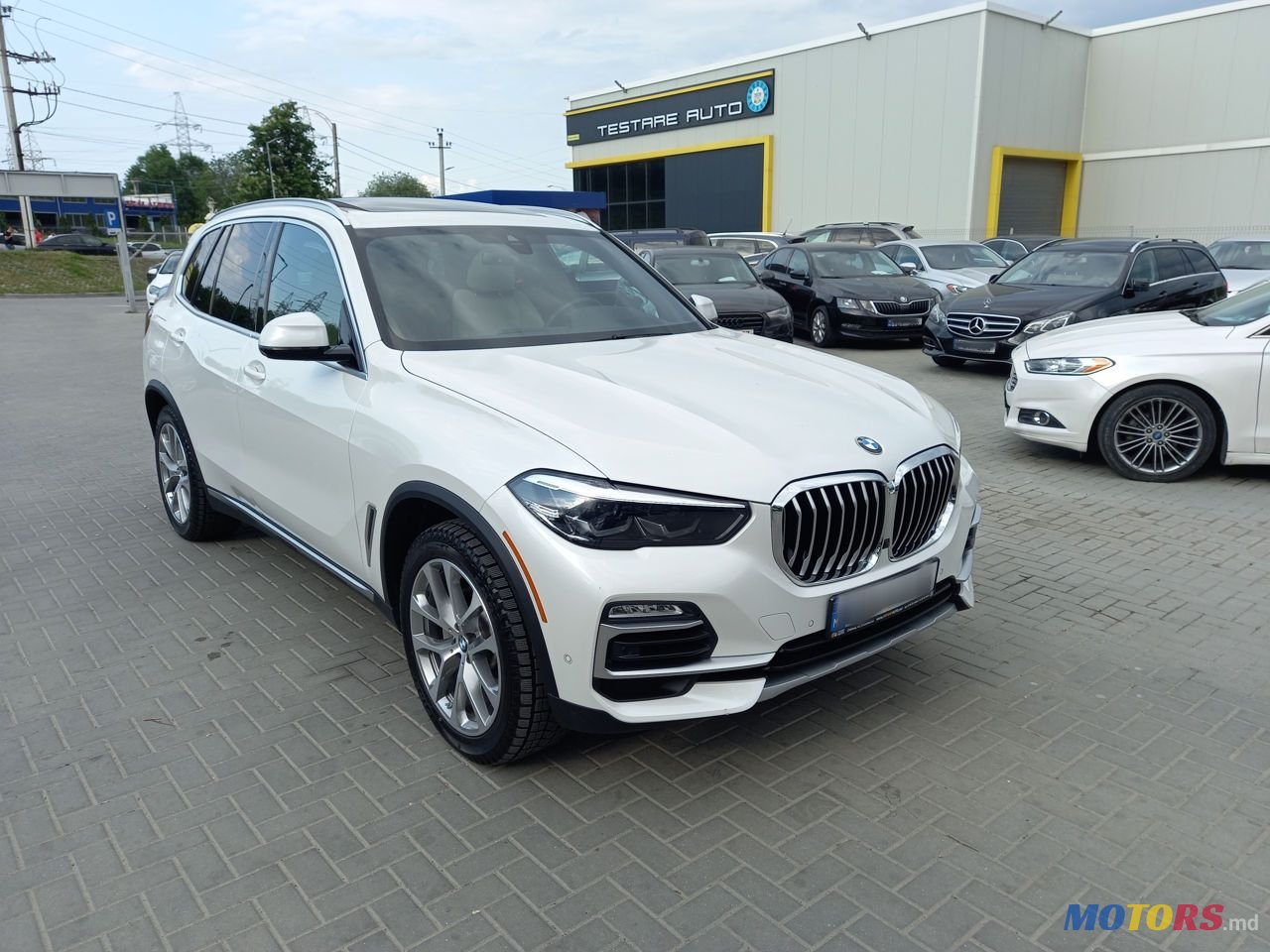 2021' BMW X5 photo #2