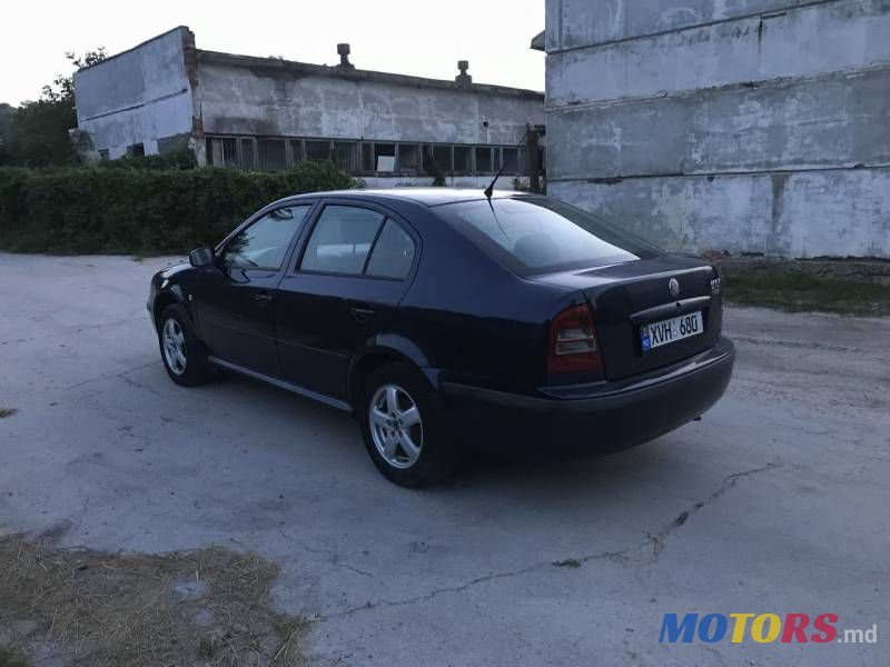 2002' Skoda Octavia photo #1