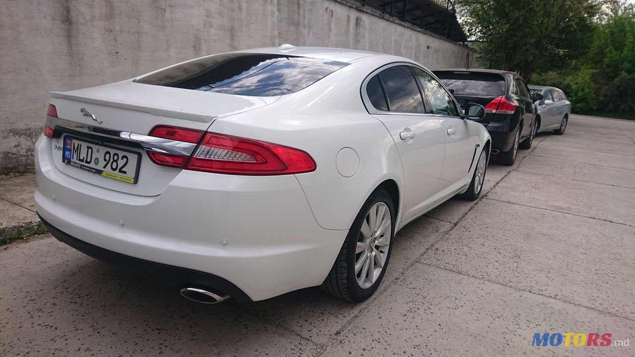 2012' Jaguar XF photo #2