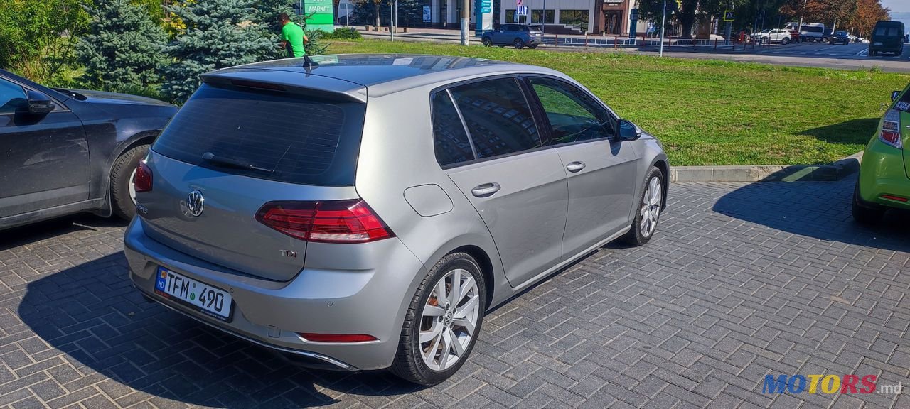 2017' Volkswagen Golf photo #3