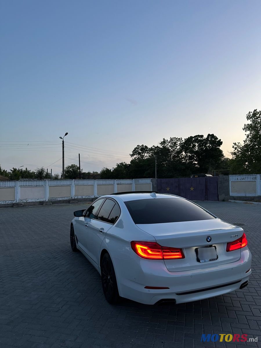 2017' BMW 5 Series photo #4