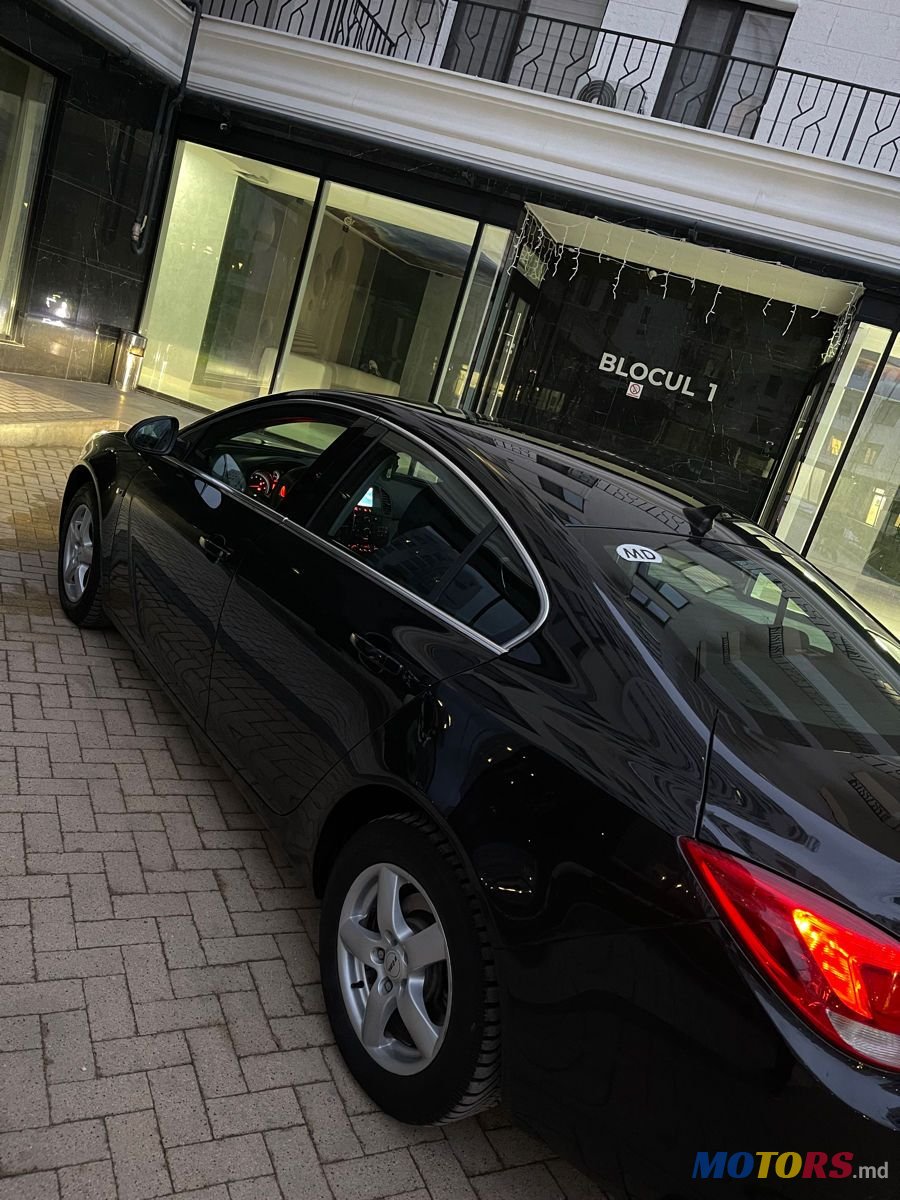2010' Opel Insignia photo #1