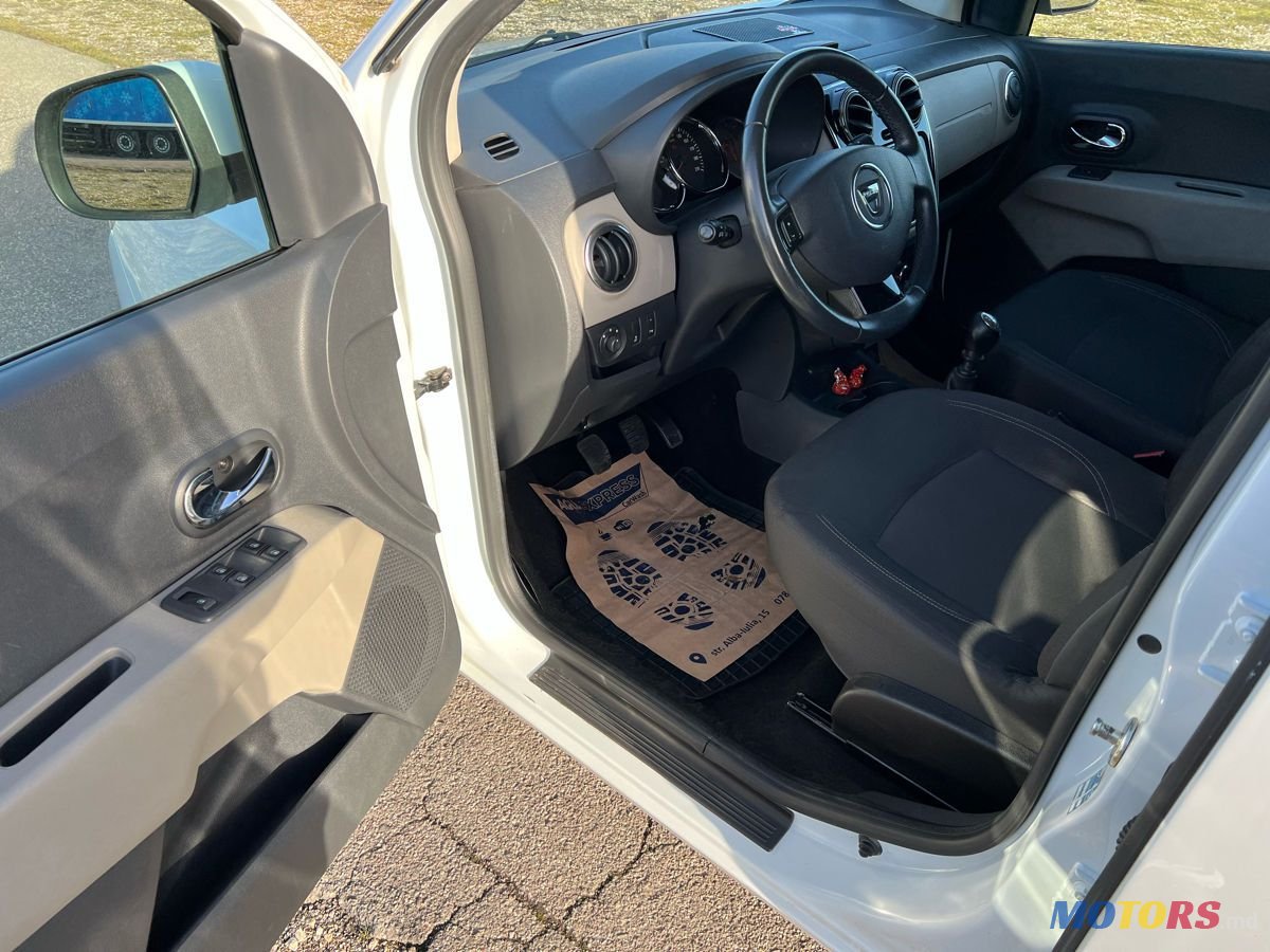 2012' Dacia Lodgy photo #6