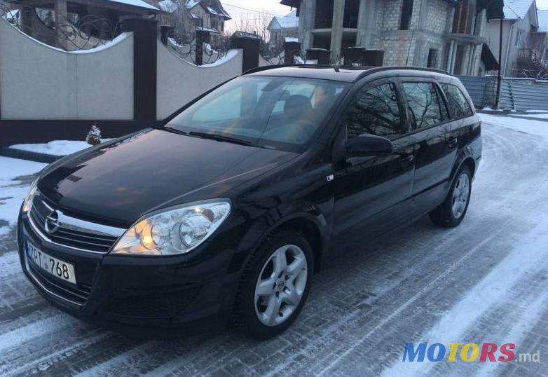 2008' Opel Astra photo #4