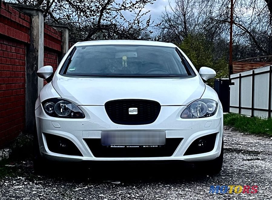2010' SEAT Leon photo #1