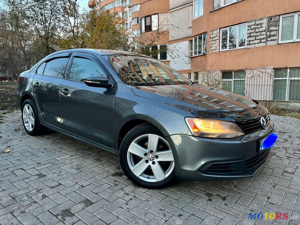 2012' Volkswagen Jetta photo #4