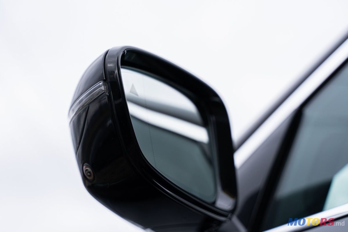 2018' BMW 5 Series photo #2