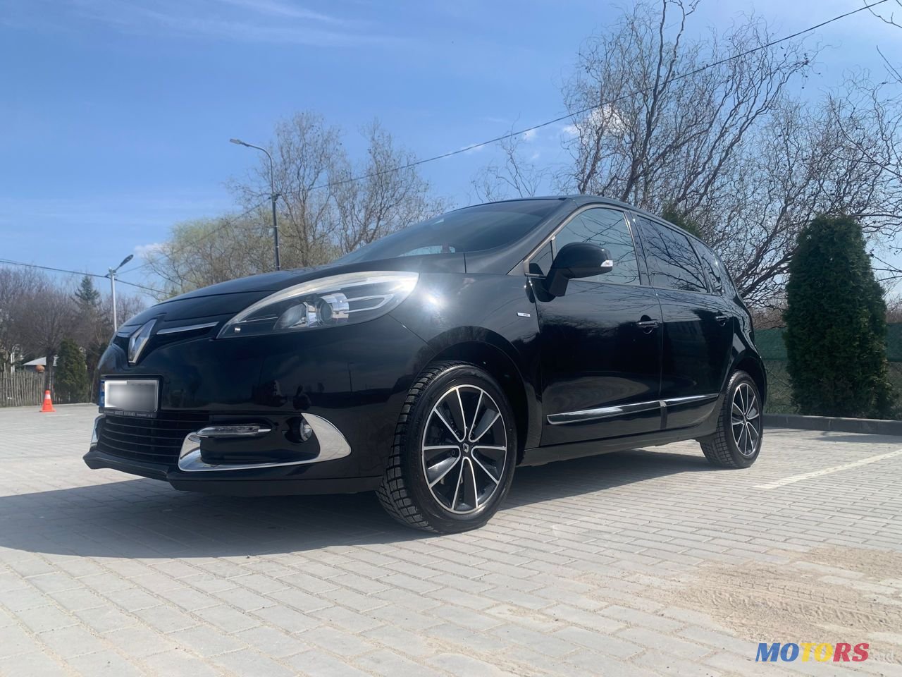 2013' Renault Scenic photo #1