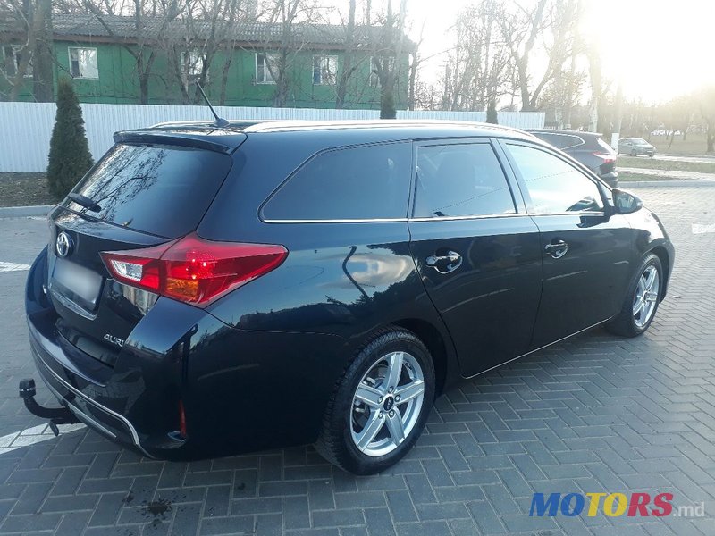 2014' Toyota Auris photo #4