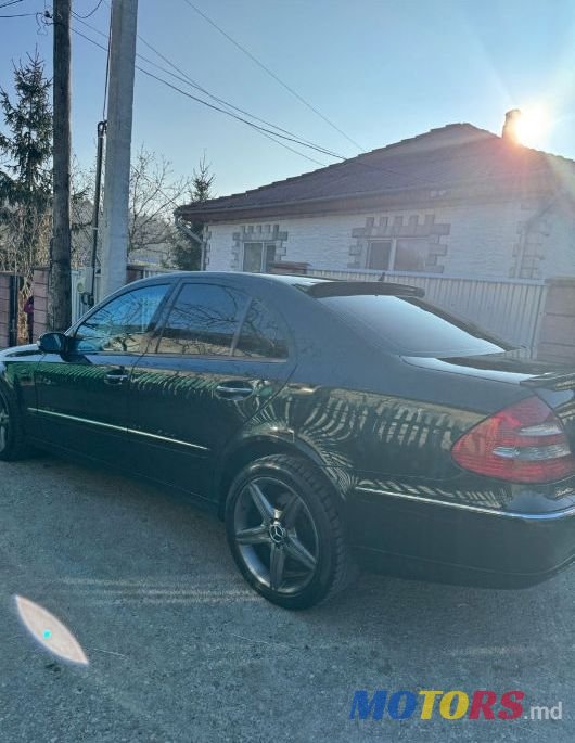2006' Mercedes-Benz E-Class photo #2