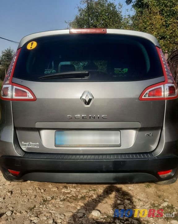 2011' Renault Scenic photo #4