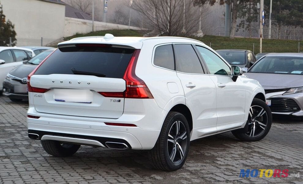 2019' Volvo XC60 photo #2