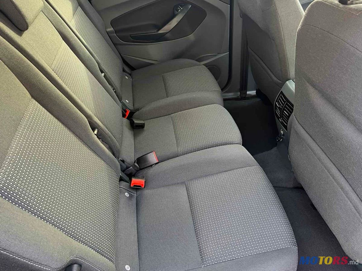 2015' Ford C-MAX photo #6