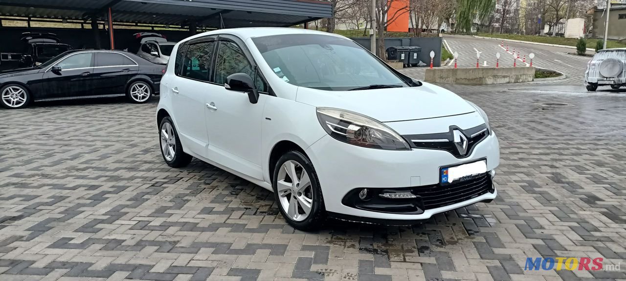 2015' Renault Scenic photo #2