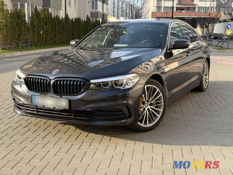 2019' BMW 5 Series photo #1