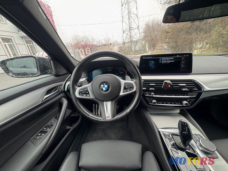 2020' BMW 5 Series photo #5