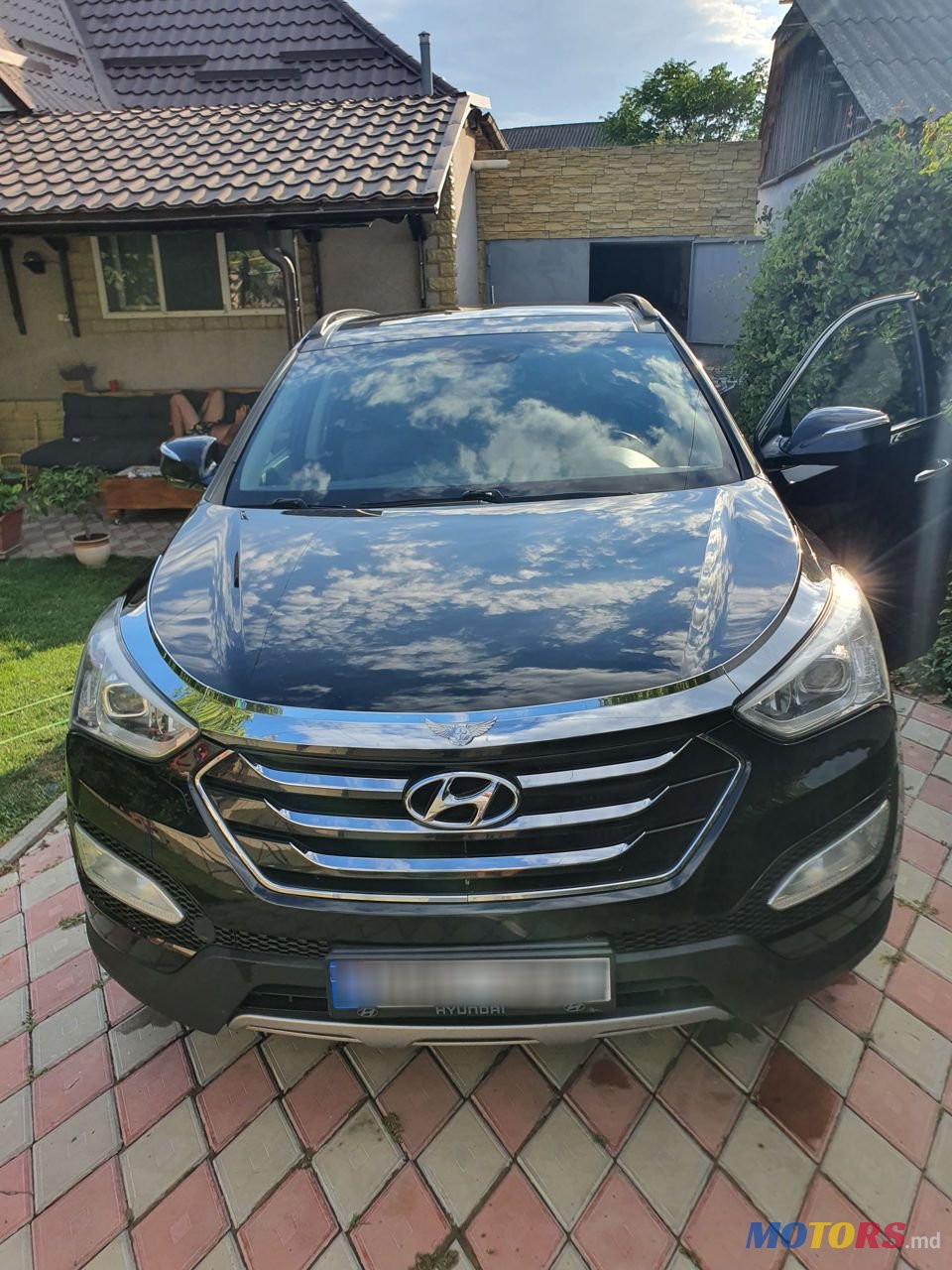 2013' Hyundai Santa Fe photo #3