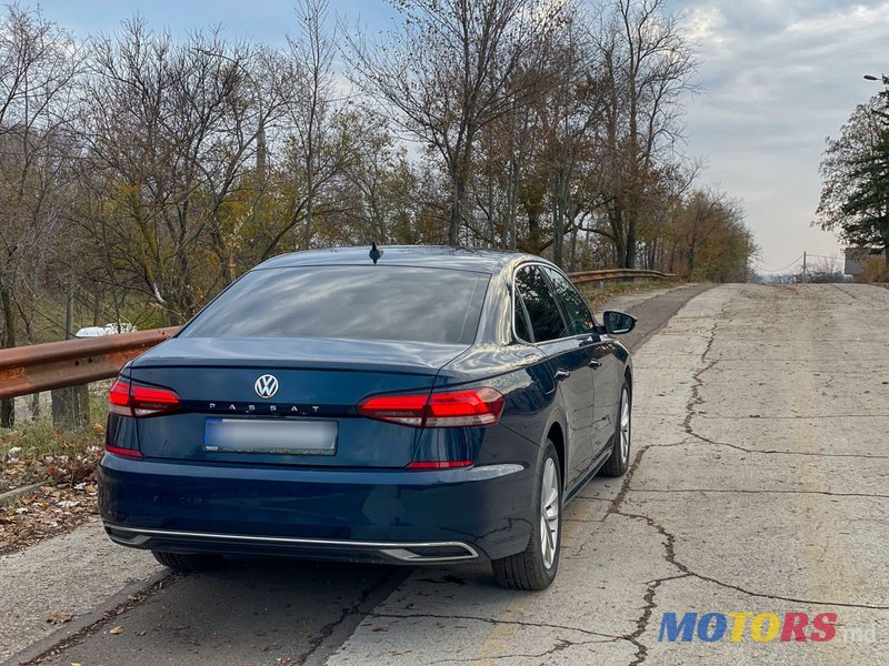 2020' Volkswagen Passat photo #3