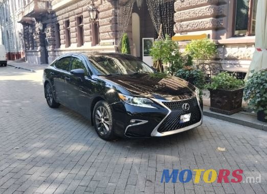 2013' Lexus Es Series photo #1