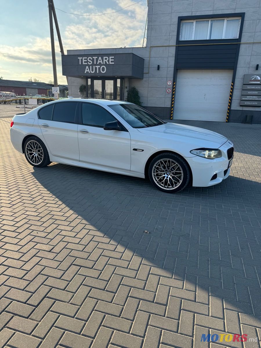 2012' BMW 5 Series photo #5