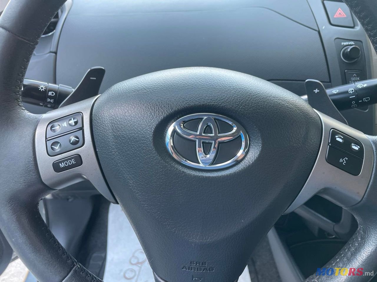 2009' Toyota Yaris photo #6