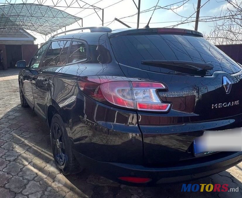 2011' Renault Megane photo #1