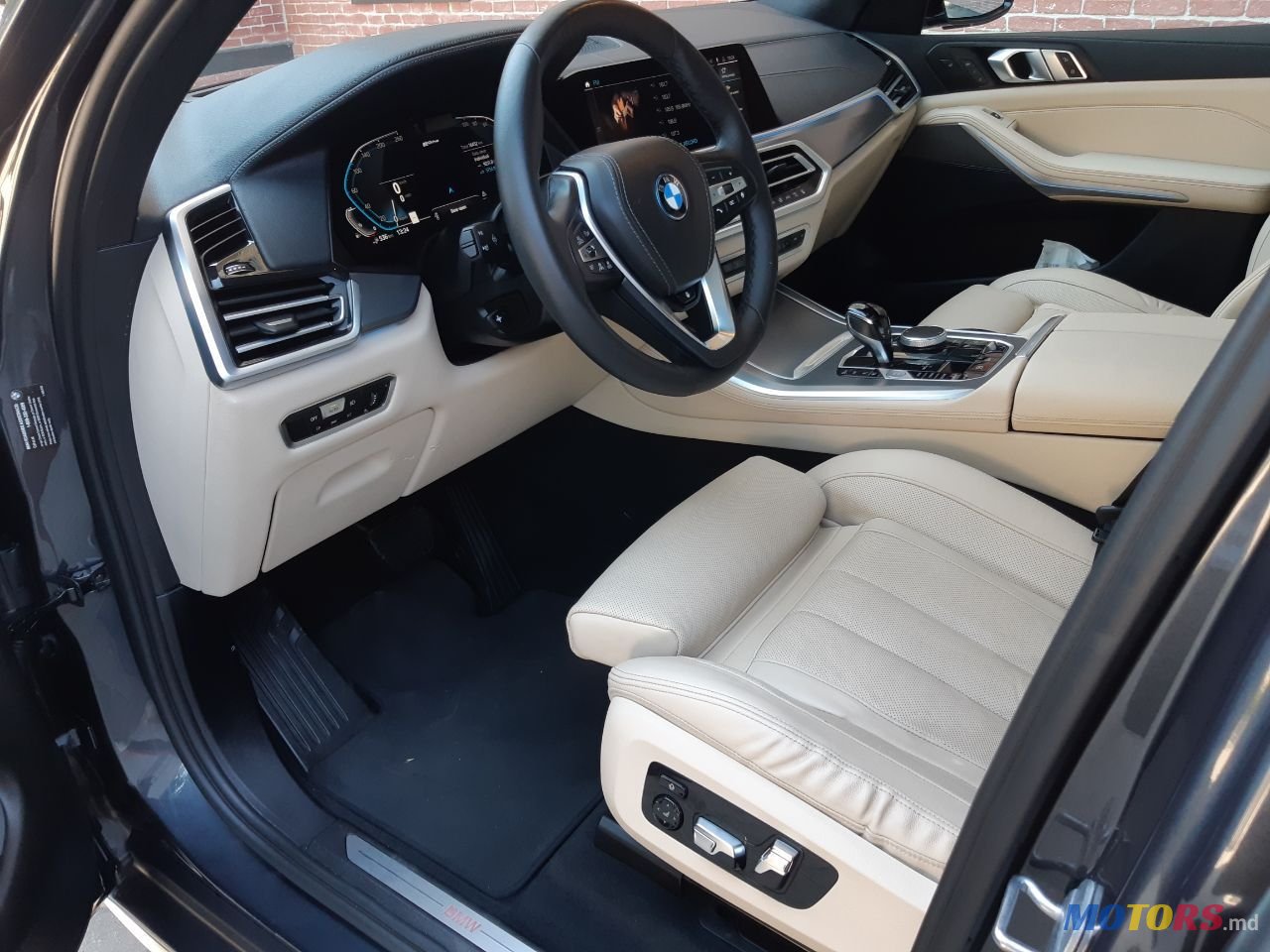 2022' BMW X5 photo #6