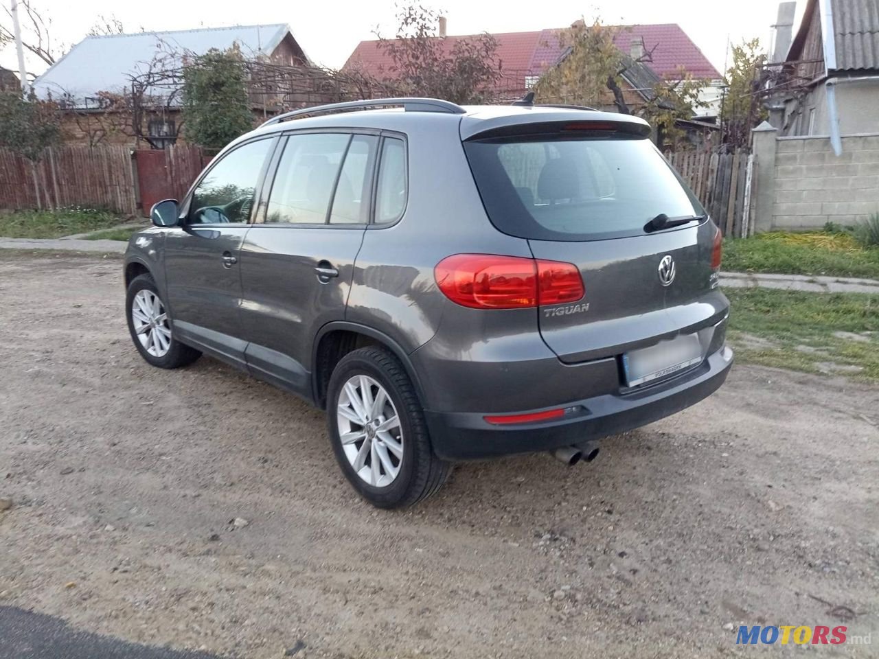 2017' Volkswagen Tiguan photo #4