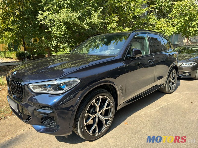 2021' BMW X5 photo #2