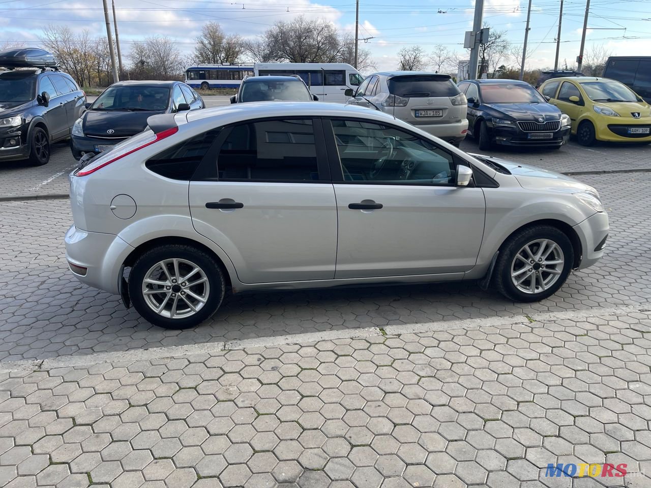 2011' Ford Focus photo #5