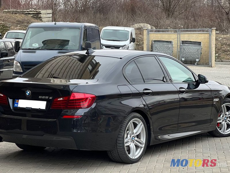2014' BMW 5 Series photo #5