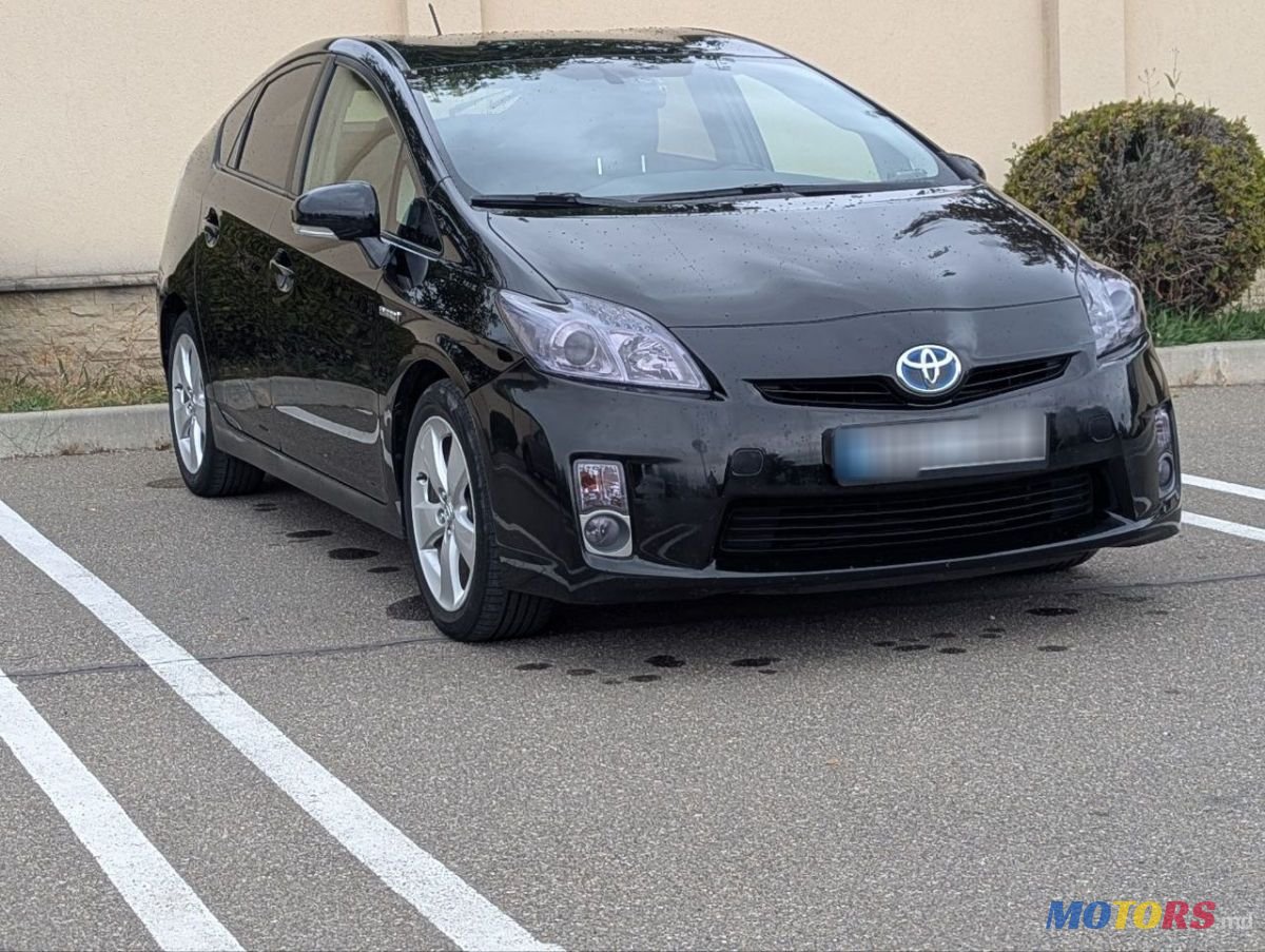 2011' Toyota Prius photo #2