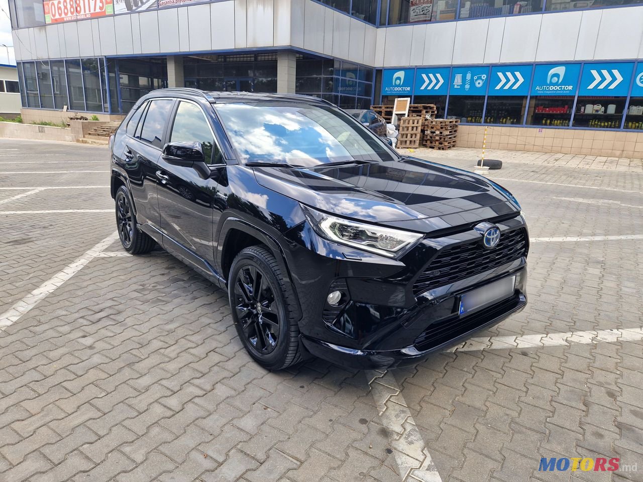 2021' Toyota RAV4 photo #2