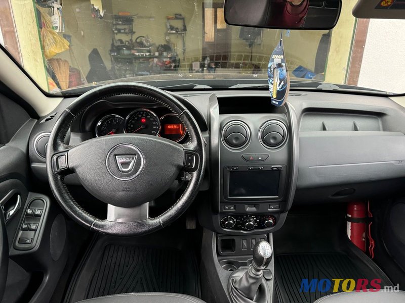 2015' Dacia Duster photo #6