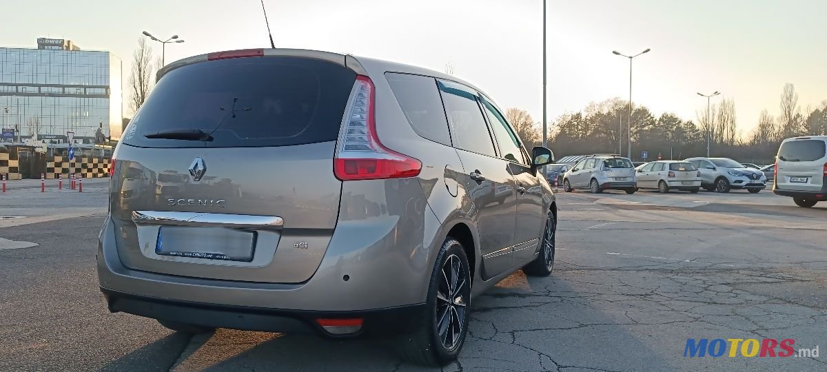 2012' Renault Grand Scenic photo #4