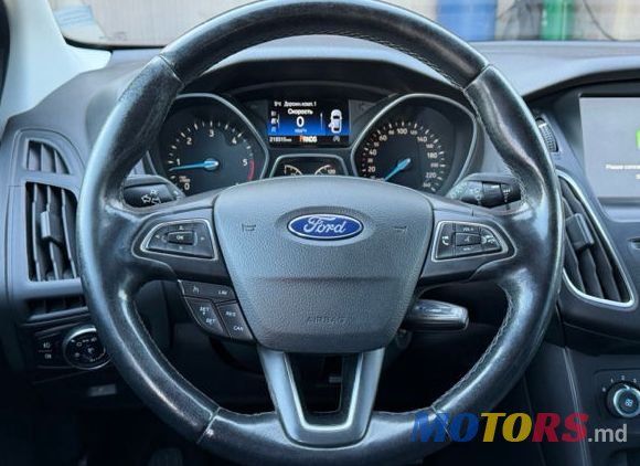 2017' Ford Focus photo #4