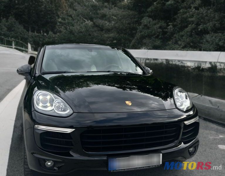 2016' Porsche Cayenne photo #1