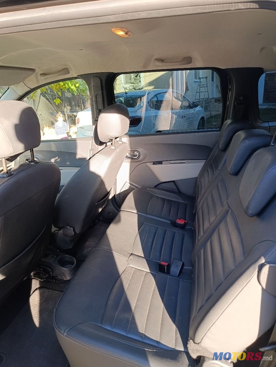 2016' Dacia Lodgy photo #5