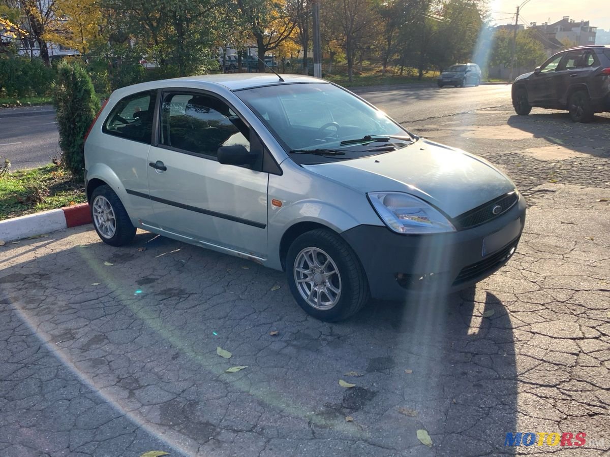 2004' Ford Fiesta photo #2