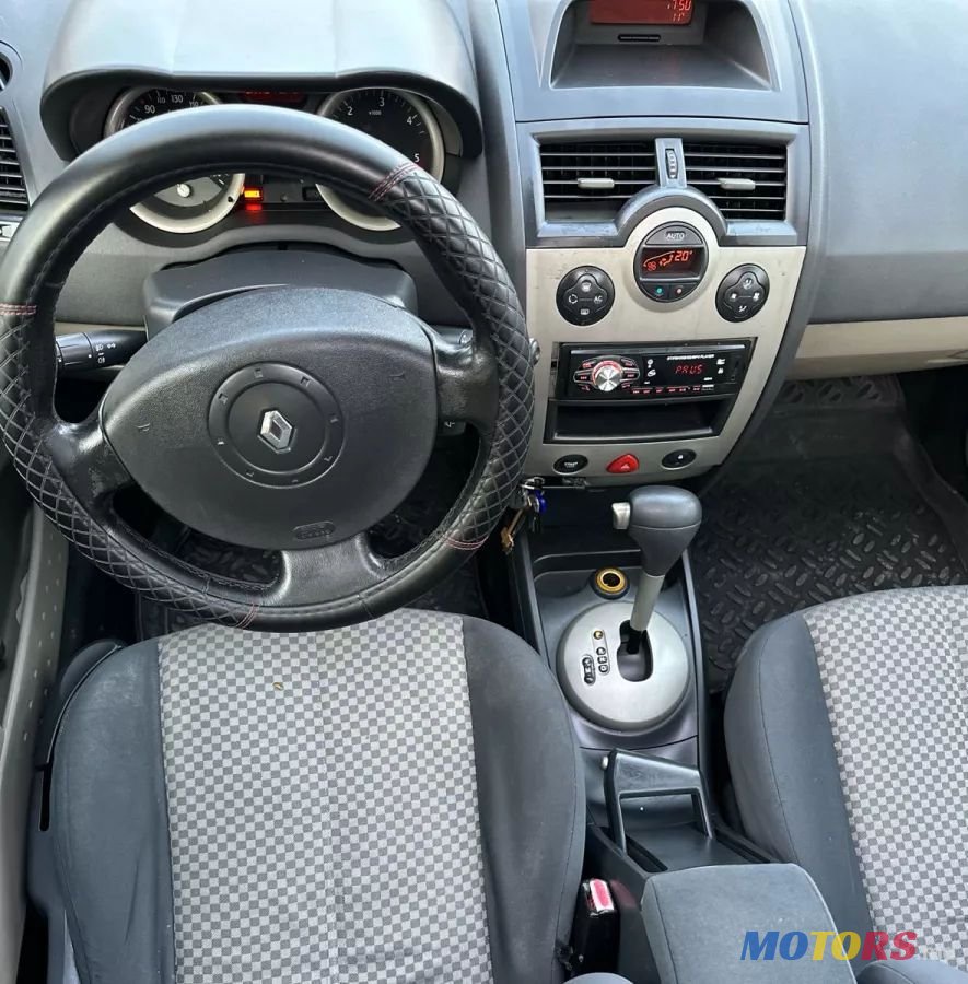 2005' Renault Megane photo #3