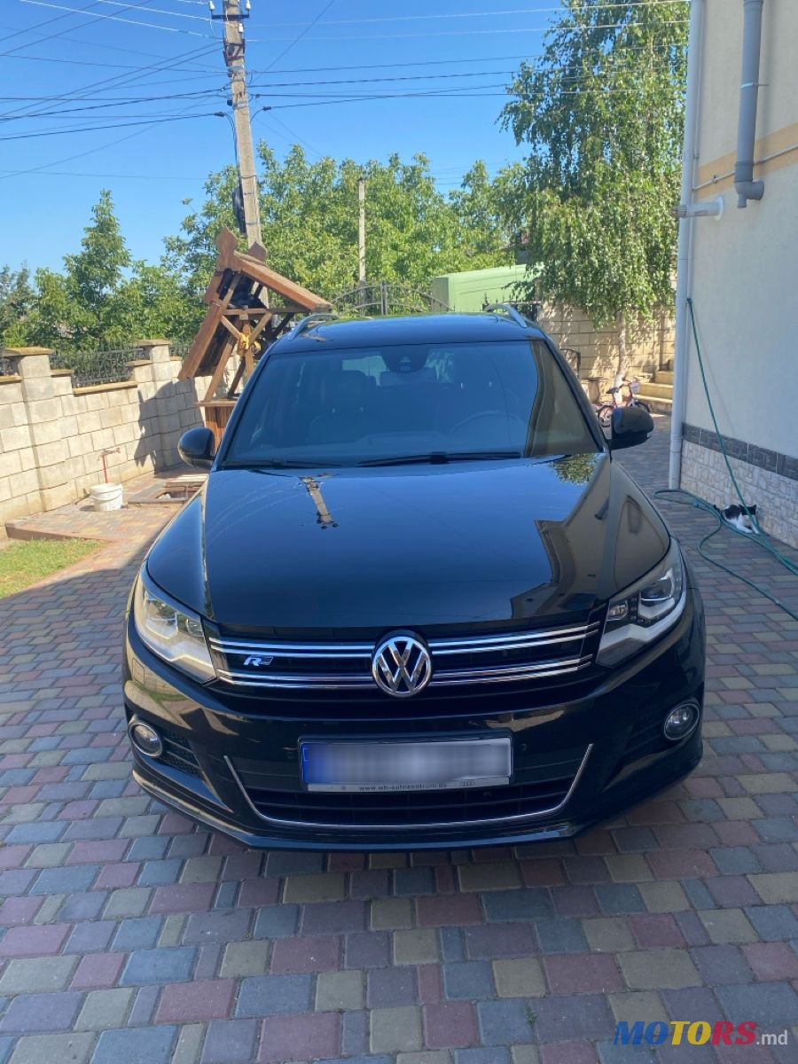 2014' Volkswagen Tiguan photo #2