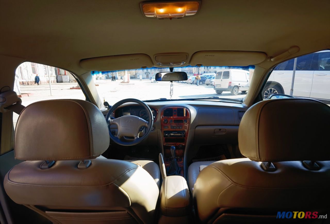 2000' Hyundai Sonata photo #3