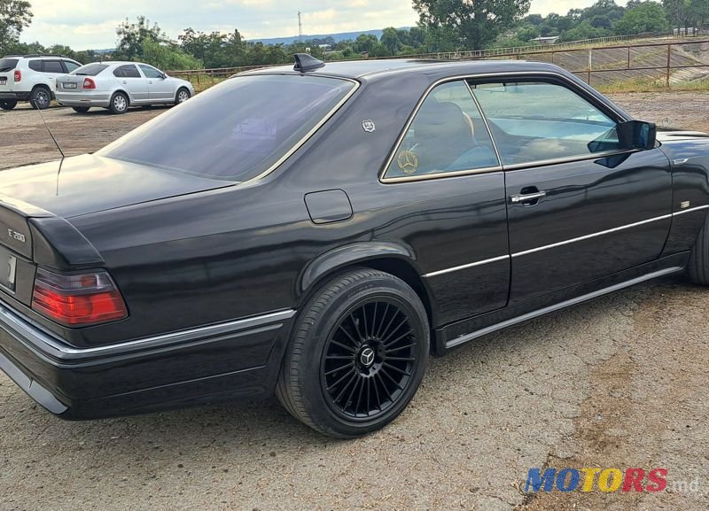 1991' Mercedes-Benz E-Class photo #2