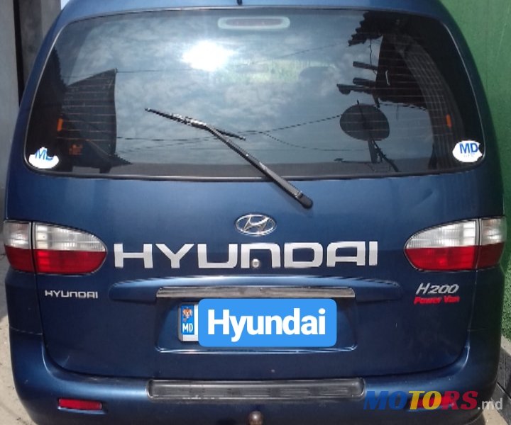 2005' Hyundai H1 H200 photo #1
