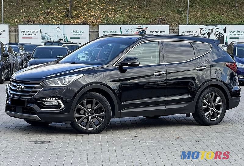 2017' Hyundai Santa Fe photo #4